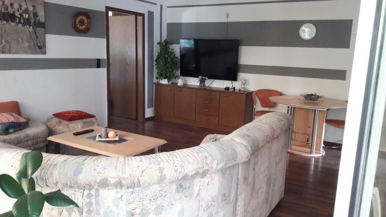 Wohnung Fuer Monteure Und Messebauer Algermissen Bagian luar foto